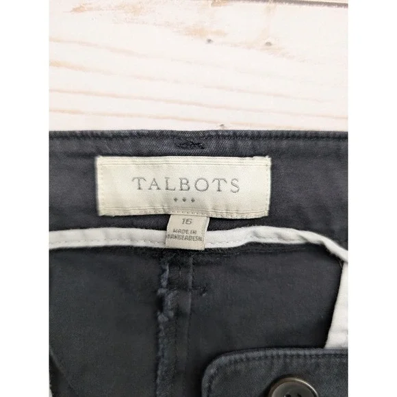 Talbots Size 16 Womens Black Chino Summer Casual Shorts - Picture 2 of 9